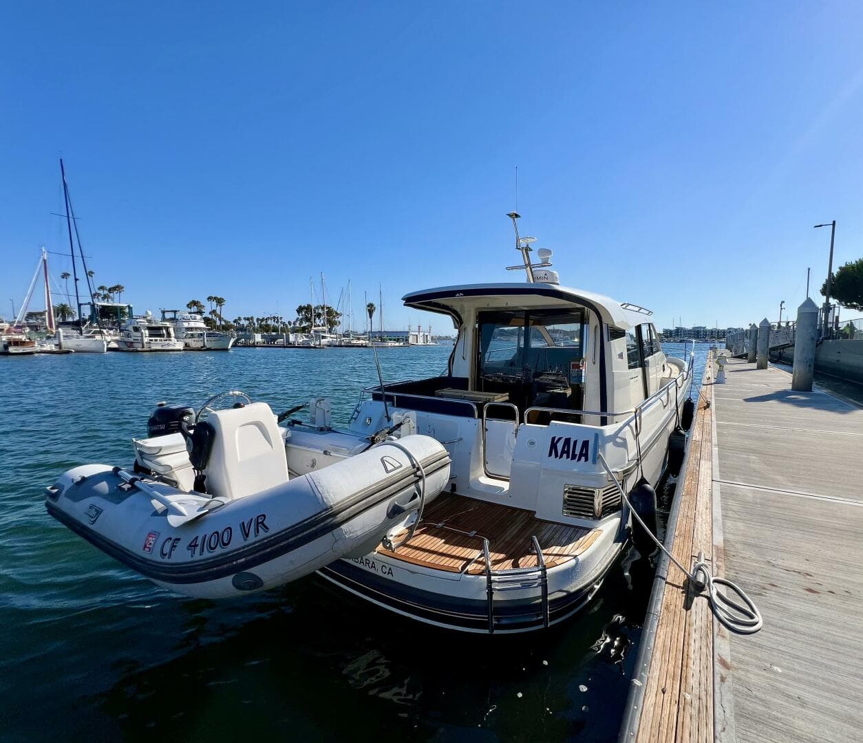 2018 Nimbus 365 Coupe — photo 13