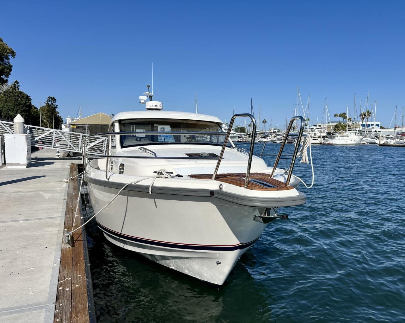 2018 Nimbus 365 Coupe — photo 4