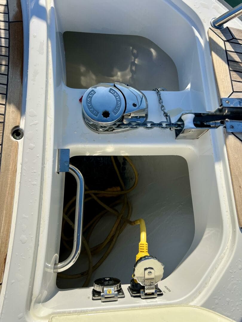 2018 Nimbus 365 Coupe — photo 26