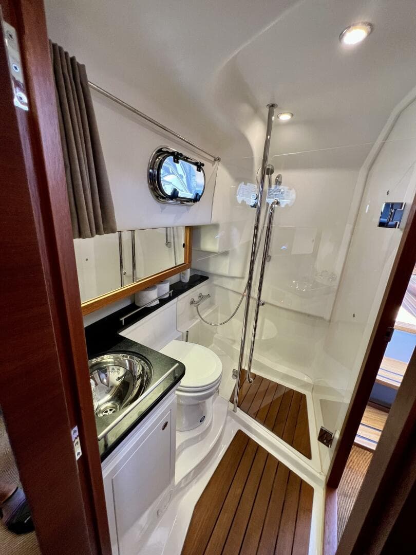 2018 Nimbus 365 Coupe — photo 62