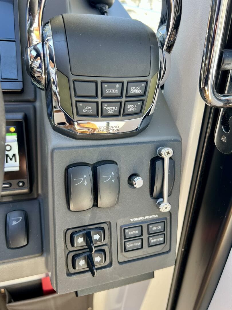 2018 Nimbus 365 Coupe — photo 50