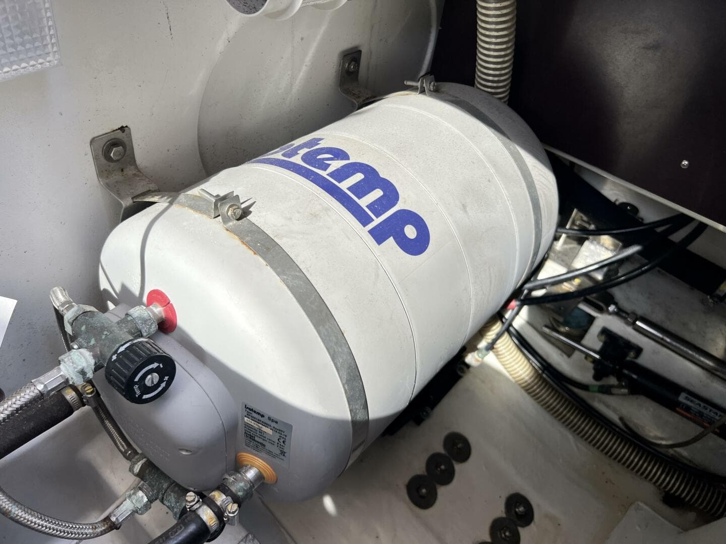 2018 Nimbus 365 Coupe — photo 72