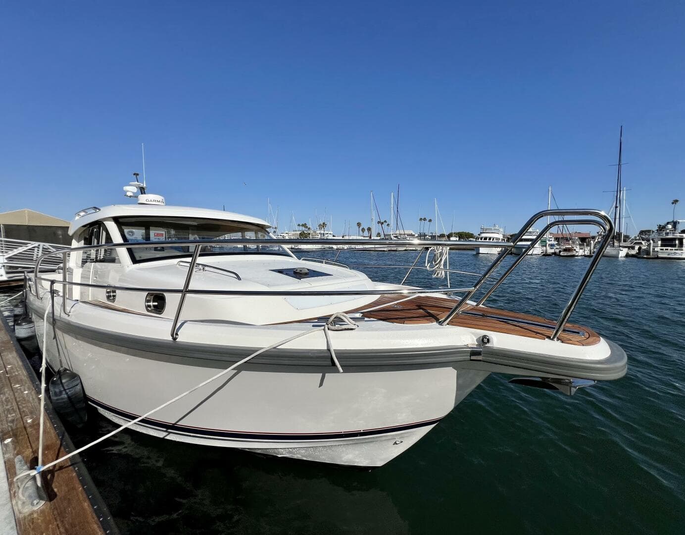 2018 Nimbus 365 Coupe — photo 5