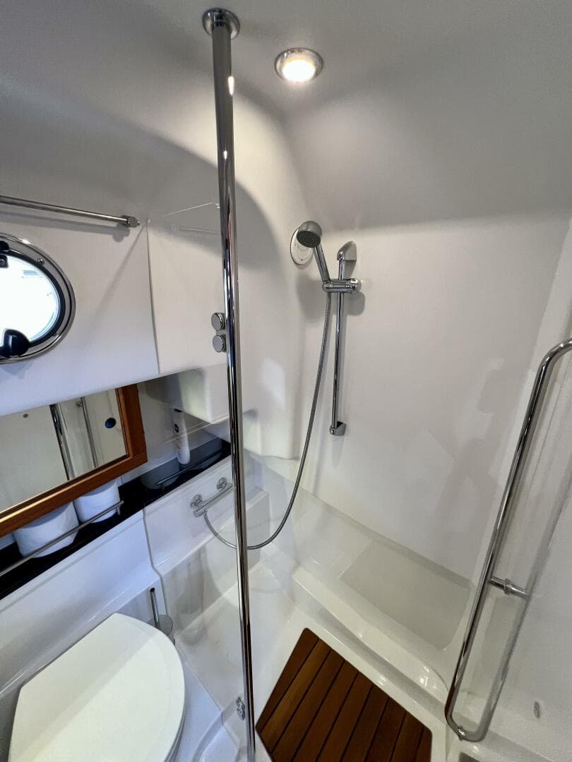 2018 Nimbus 365 Coupe — photo 64