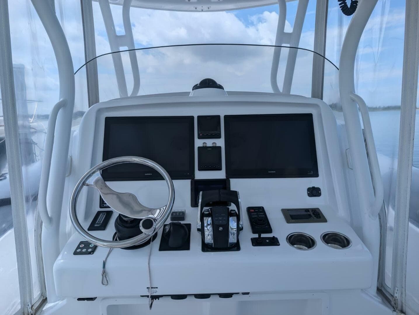 2015 Yellowfin Rib — photo 16