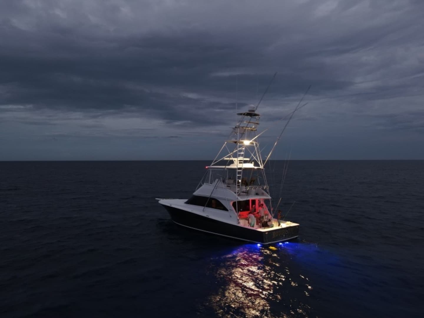 2003 Viking 45 Convertible — photo 52