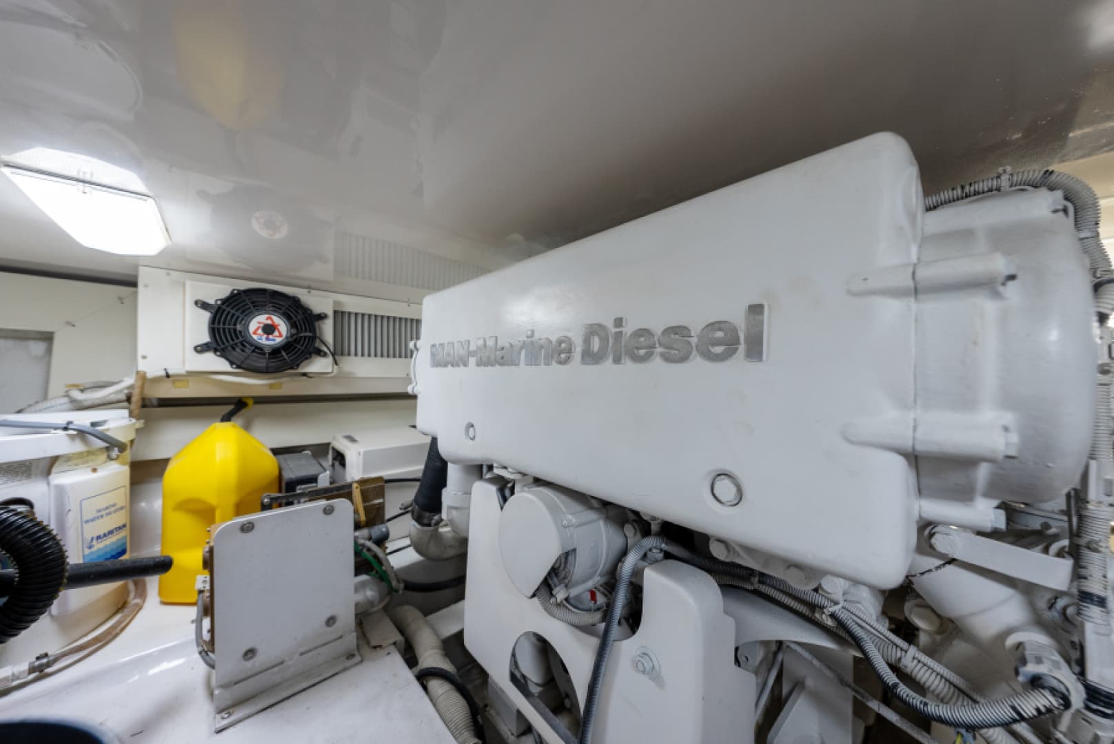 2003 Viking 45 Convertible — photo 38