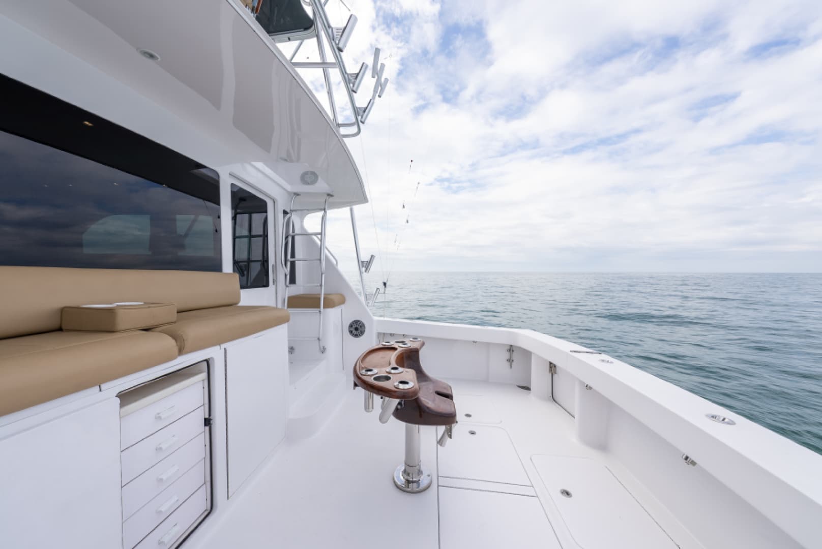 2003 Viking 45 Convertible — photo 6