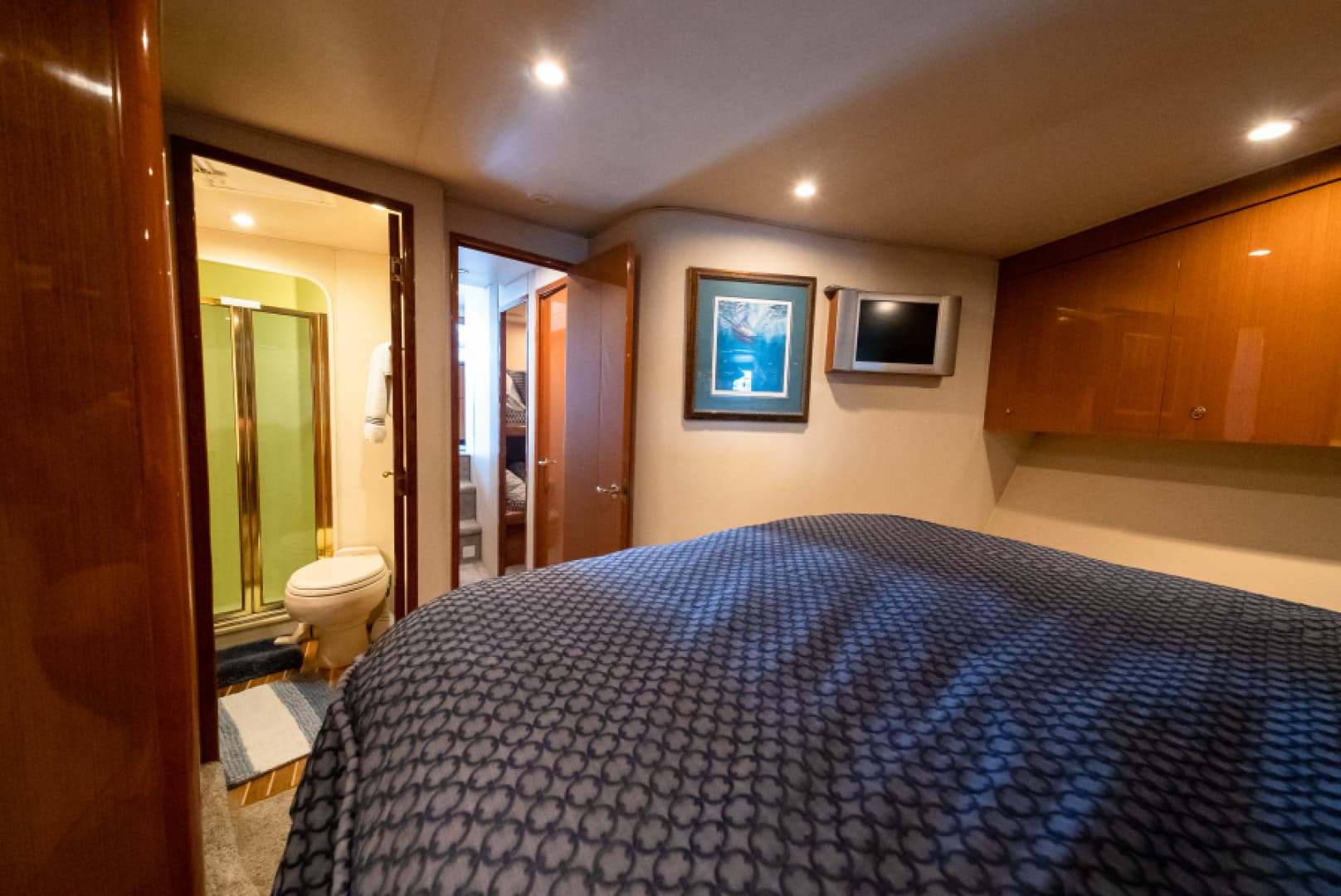 2003 Viking 45 Convertible — photo 5