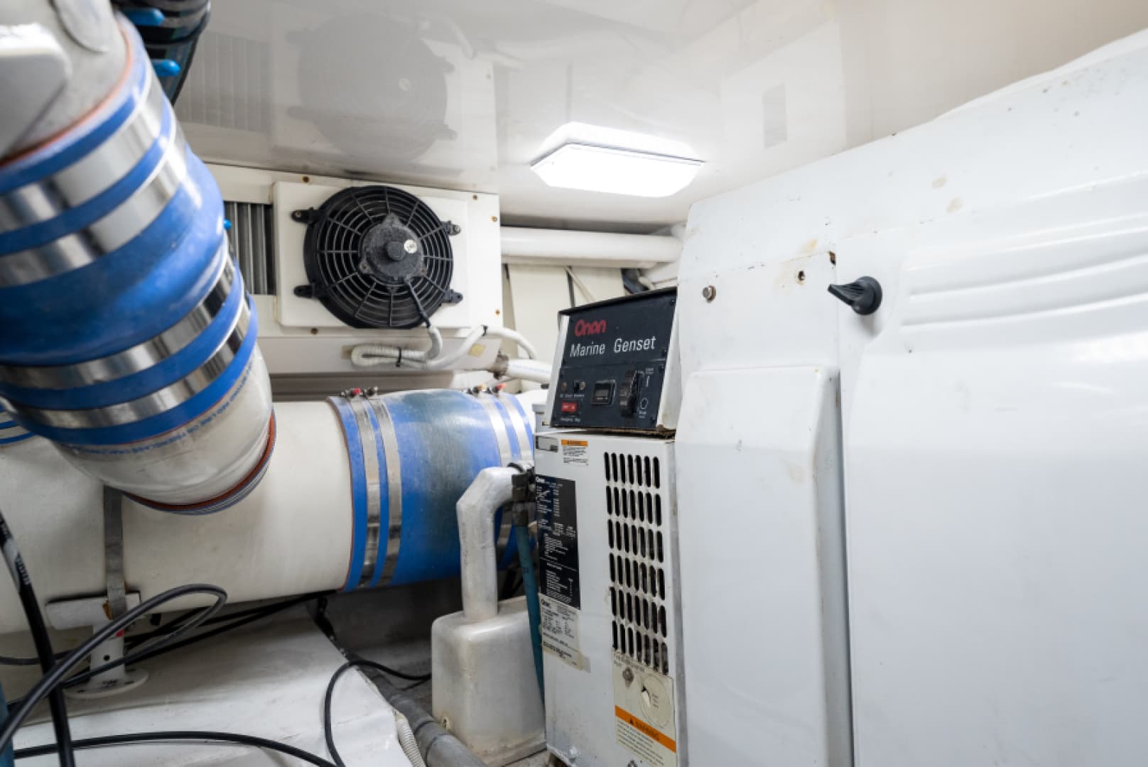 2003 Viking 45 Convertible — photo 40