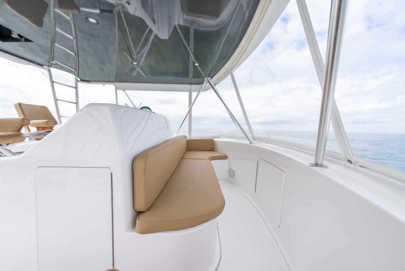 2003 Viking 45 Convertible — photo 15