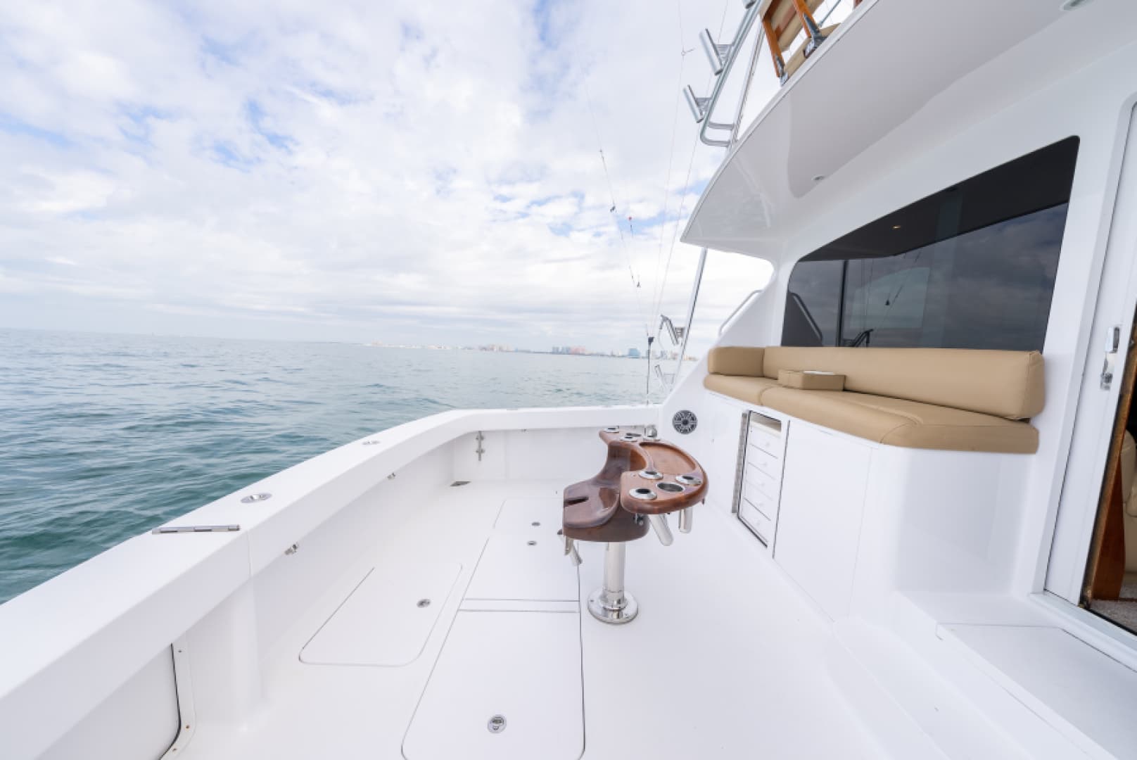 2003 Viking 45 Convertible — photo 2