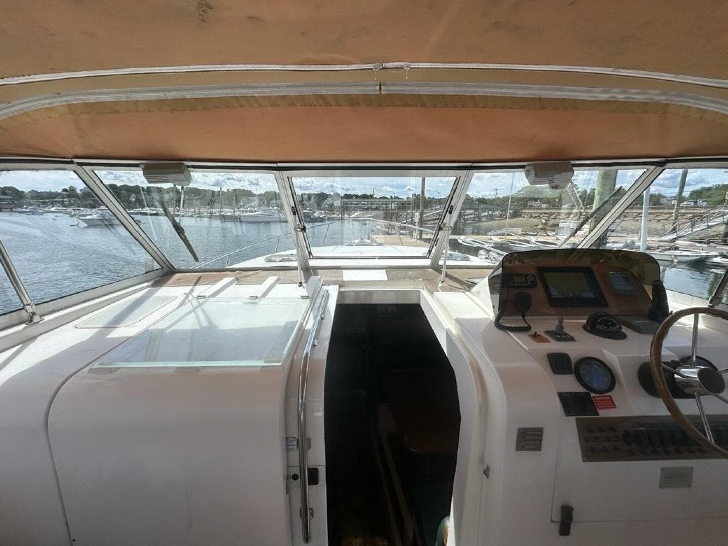 2002 Mainship Pilot 34 — photo 12