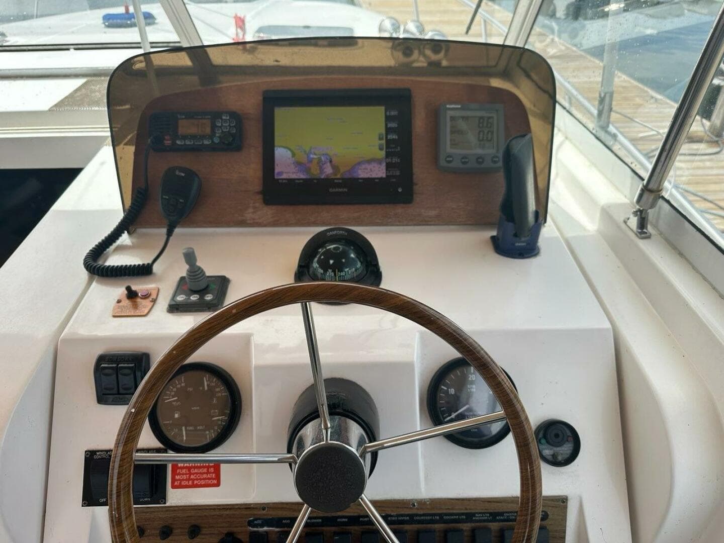 2002 Mainship Pilot 34 — photo 14