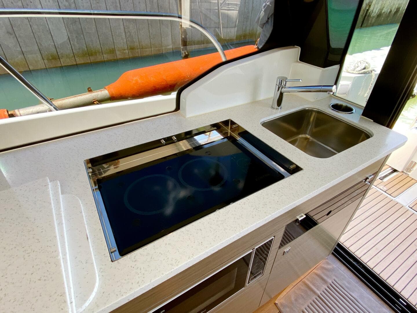 2024 Jeanneau Merry Fisher 1095 Fly — photo 17