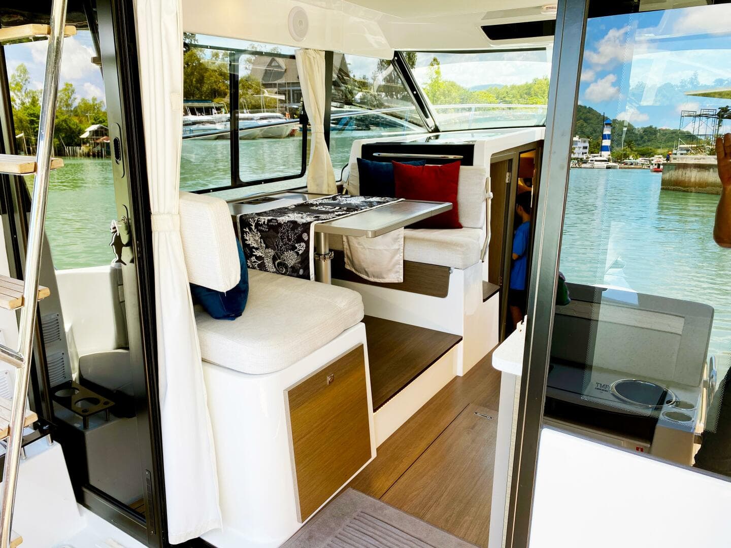 2024 Jeanneau Merry Fisher 1095 Fly — photo 14