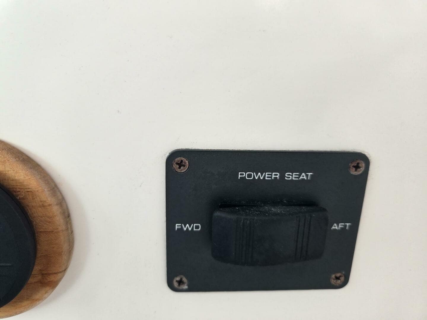 2001 Tiara Yachts 3800 Express — photo 12