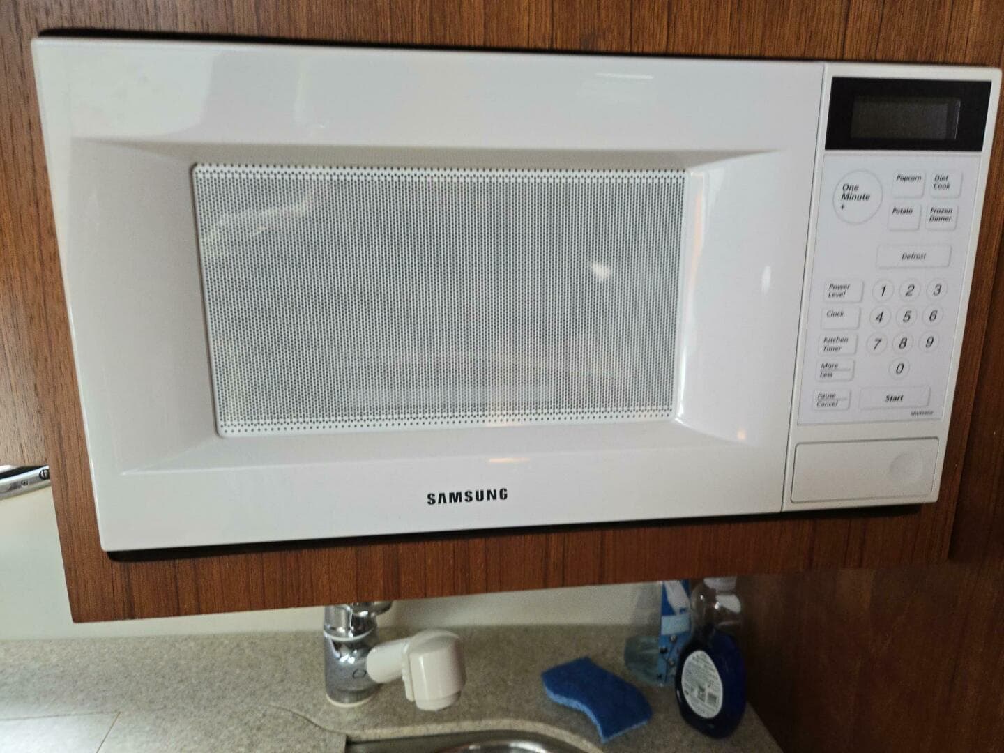 2001 Tiara Yachts 3800 Express — photo 41