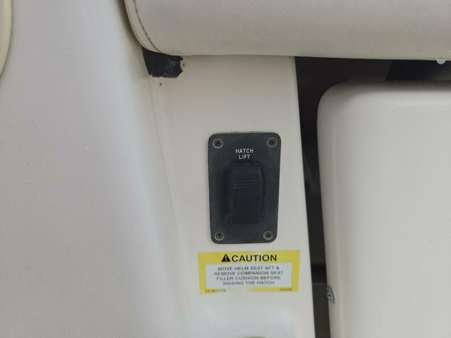 2001 Tiara Yachts 3800 Express — photo 14