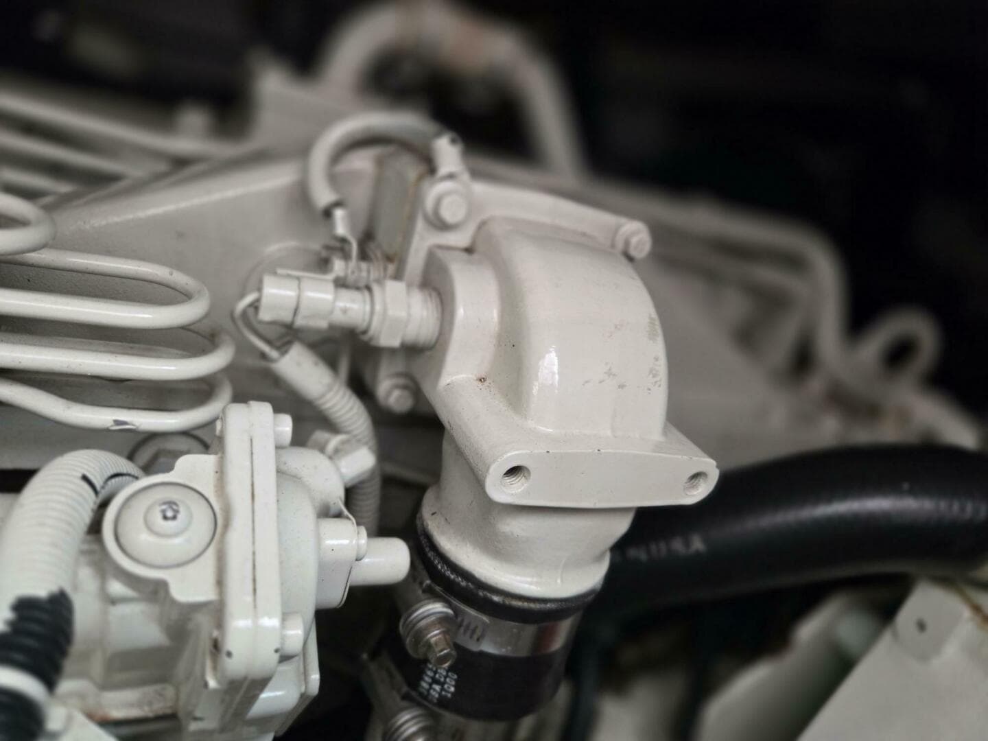 2001 Tiara Yachts 3800 Express — photo 34