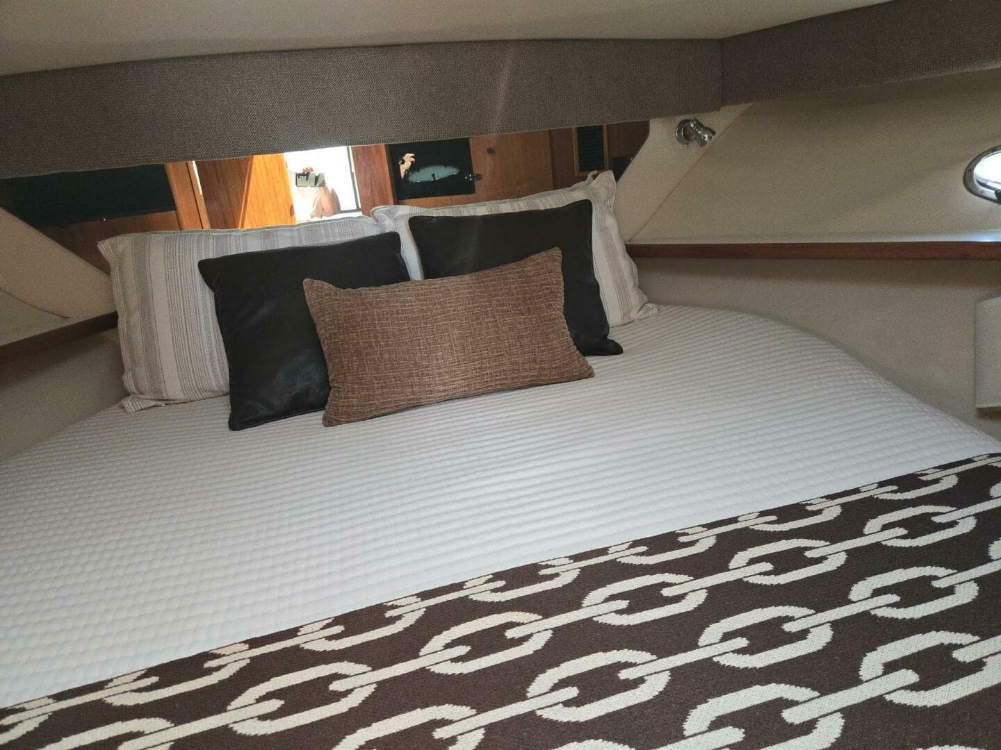 2001 Tiara Yachts 3800 Express — photo 37