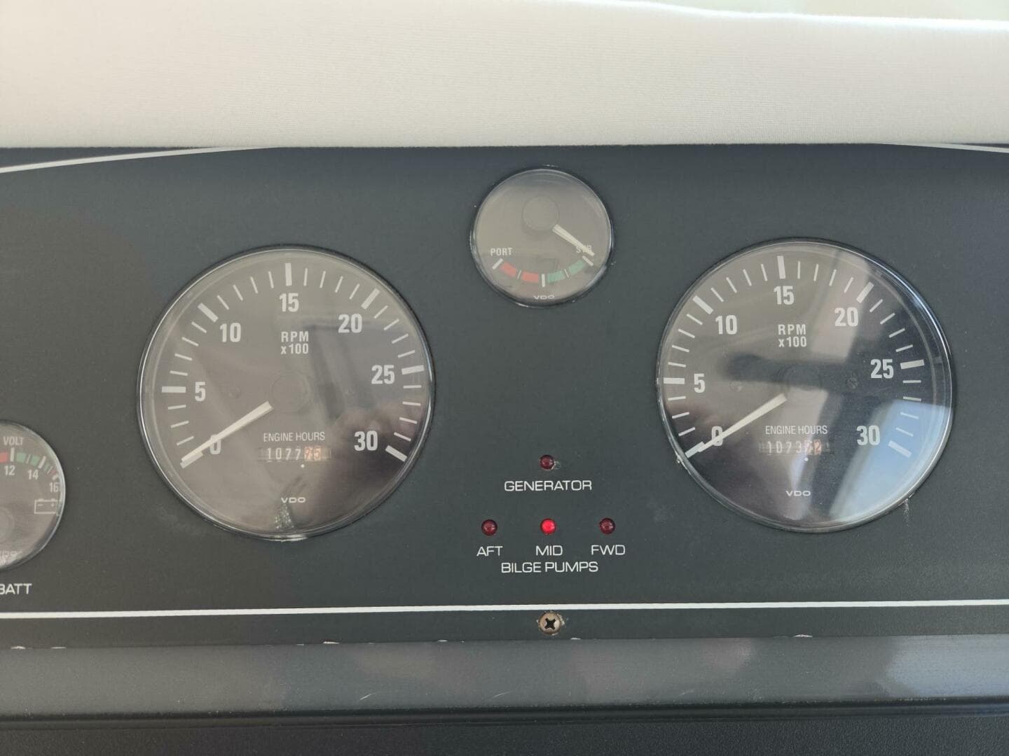 2001 Tiara Yachts 3800 Express — photo 7