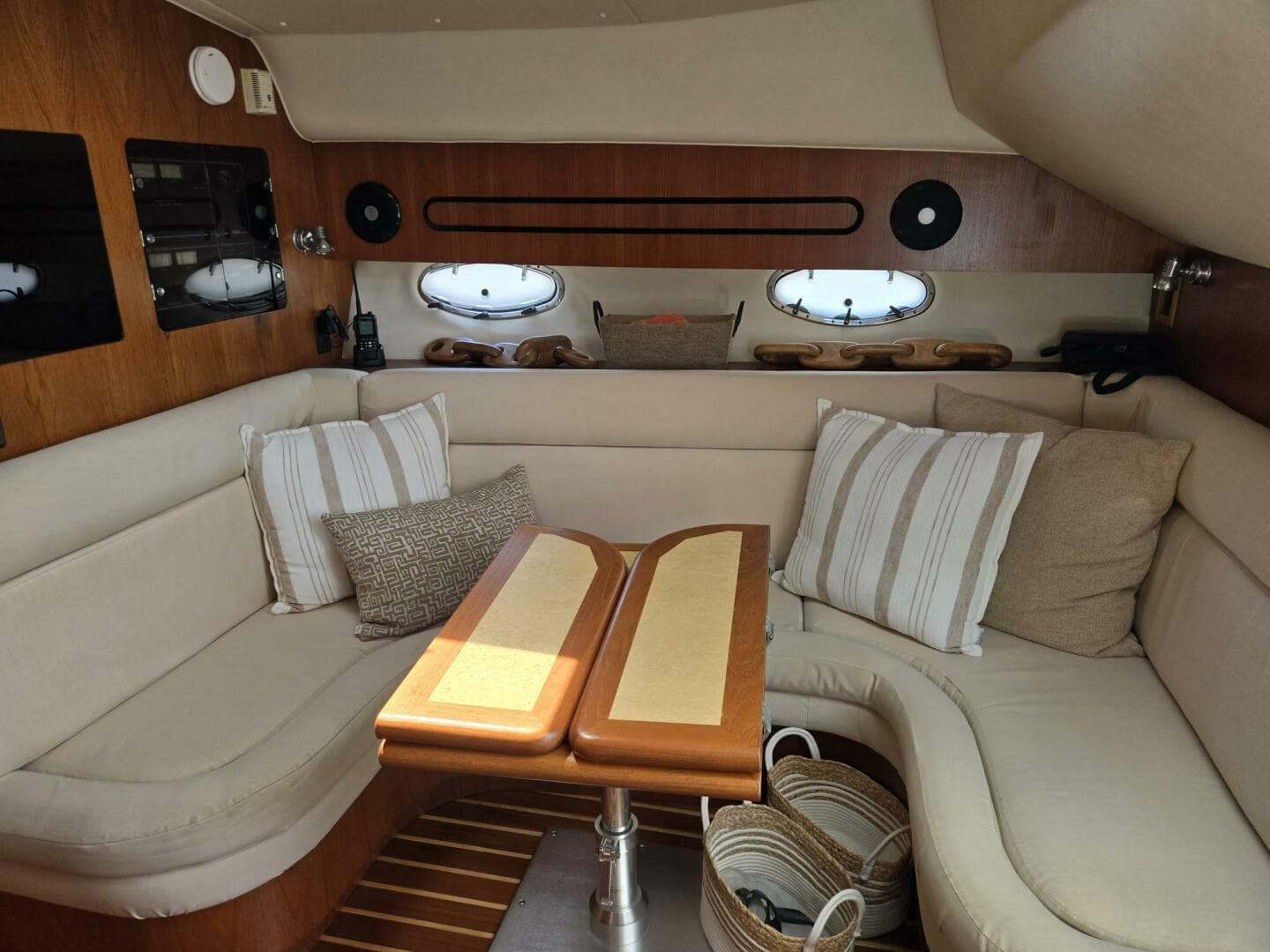 2001 Tiara Yachts 3800 Express — photo 25