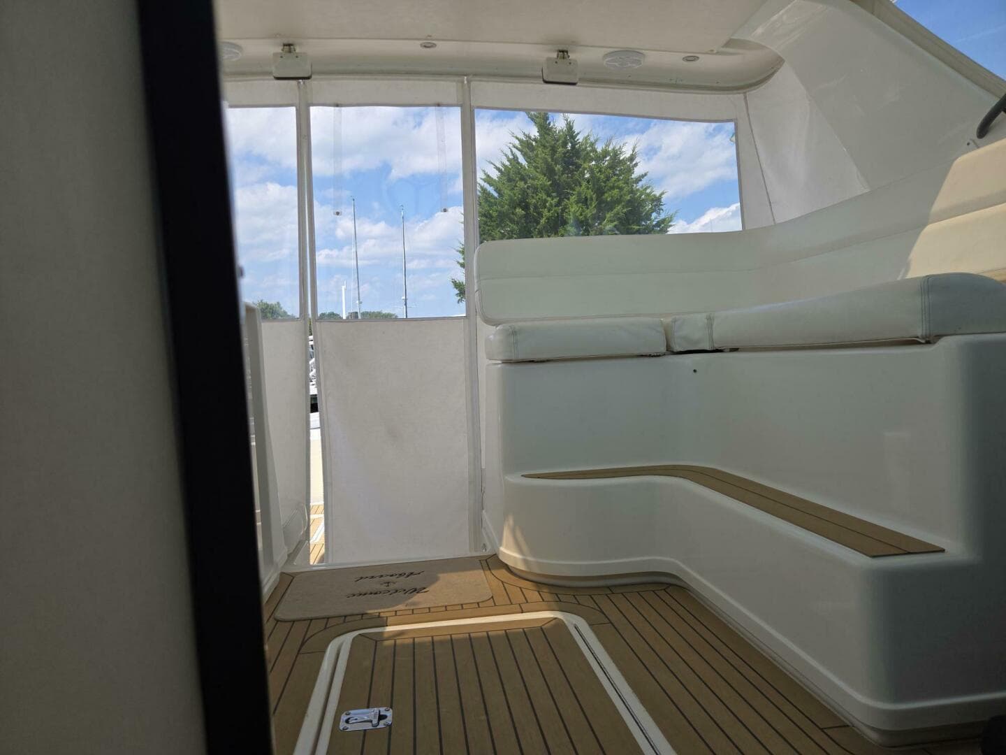 2001 Tiara Yachts 3800 Express — photo 47