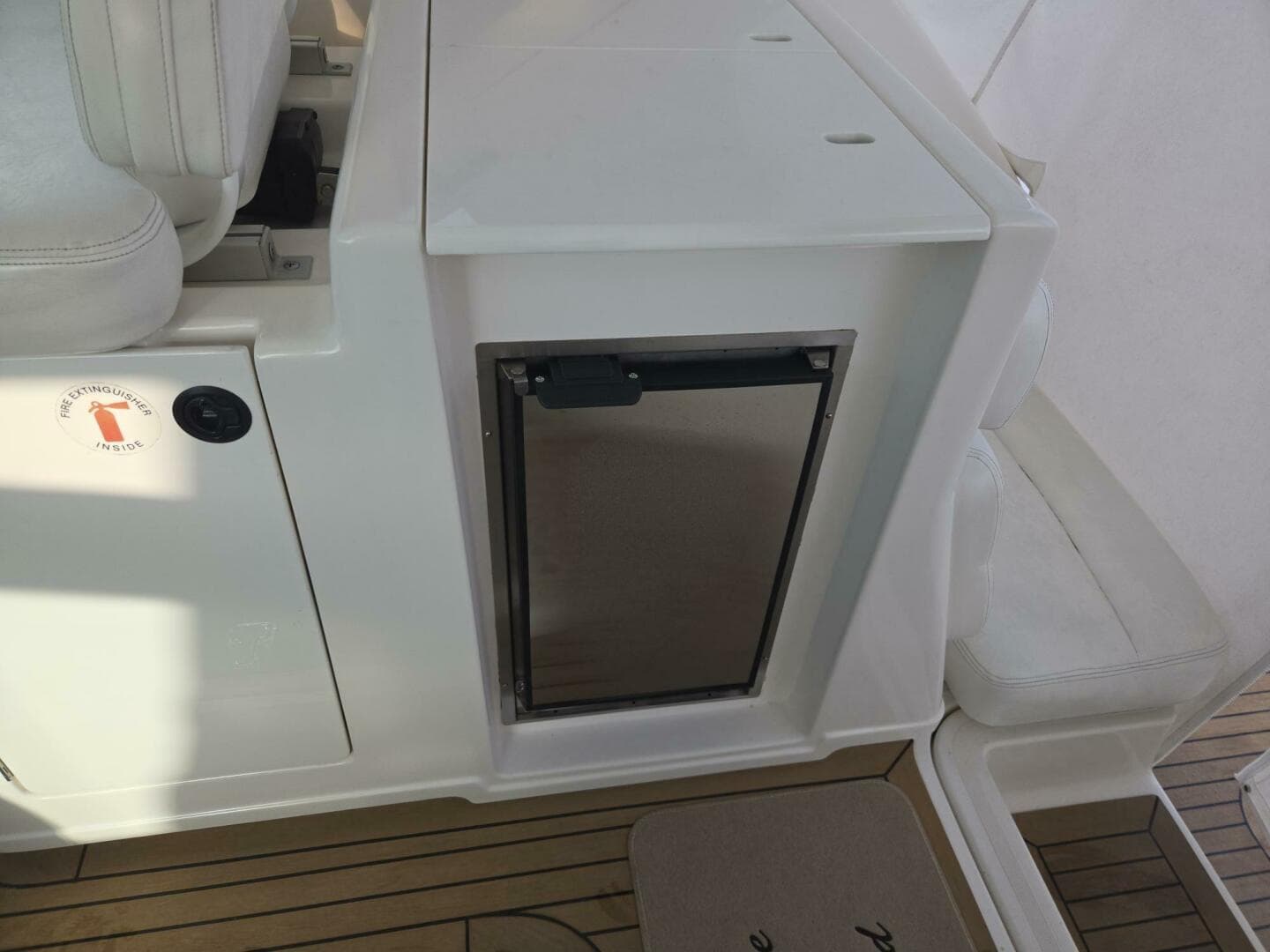 2001 Tiara Yachts 3800 Express — photo 23