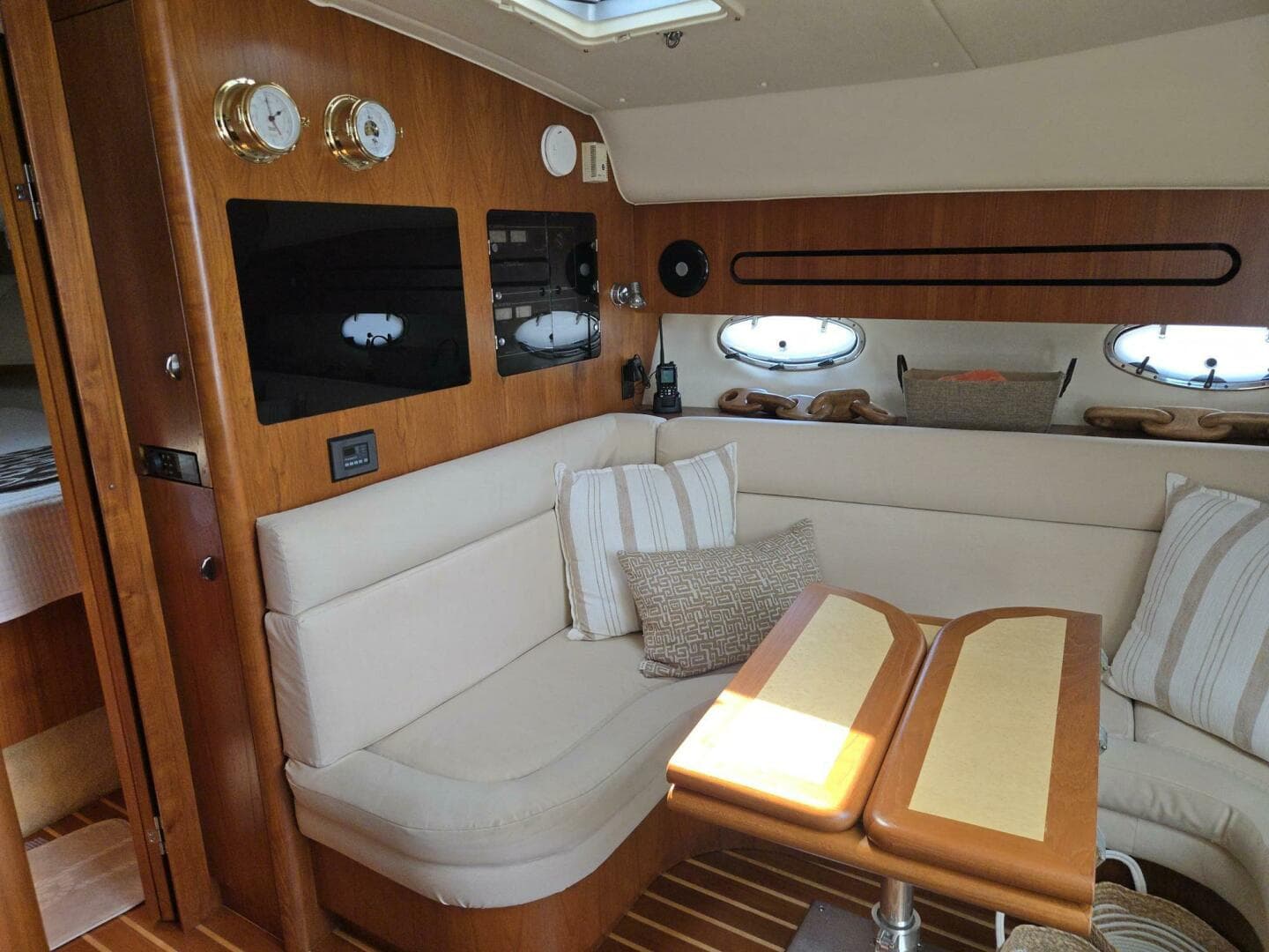 2001 Tiara Yachts 3800 Express — photo 45