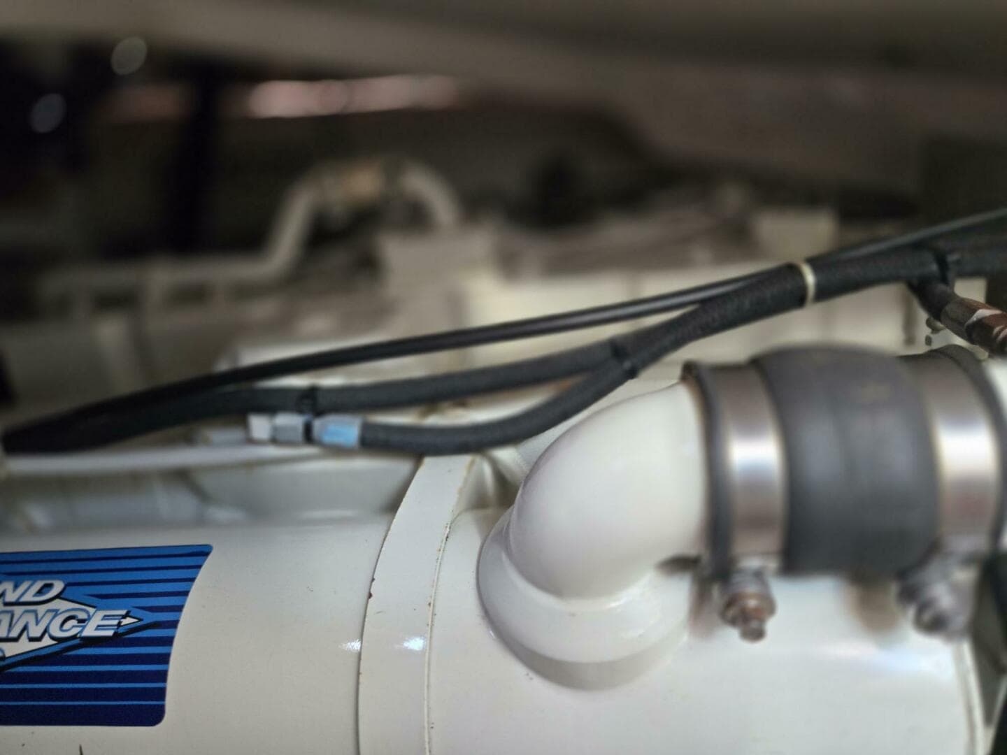 2001 Tiara Yachts 3800 Express — photo 33