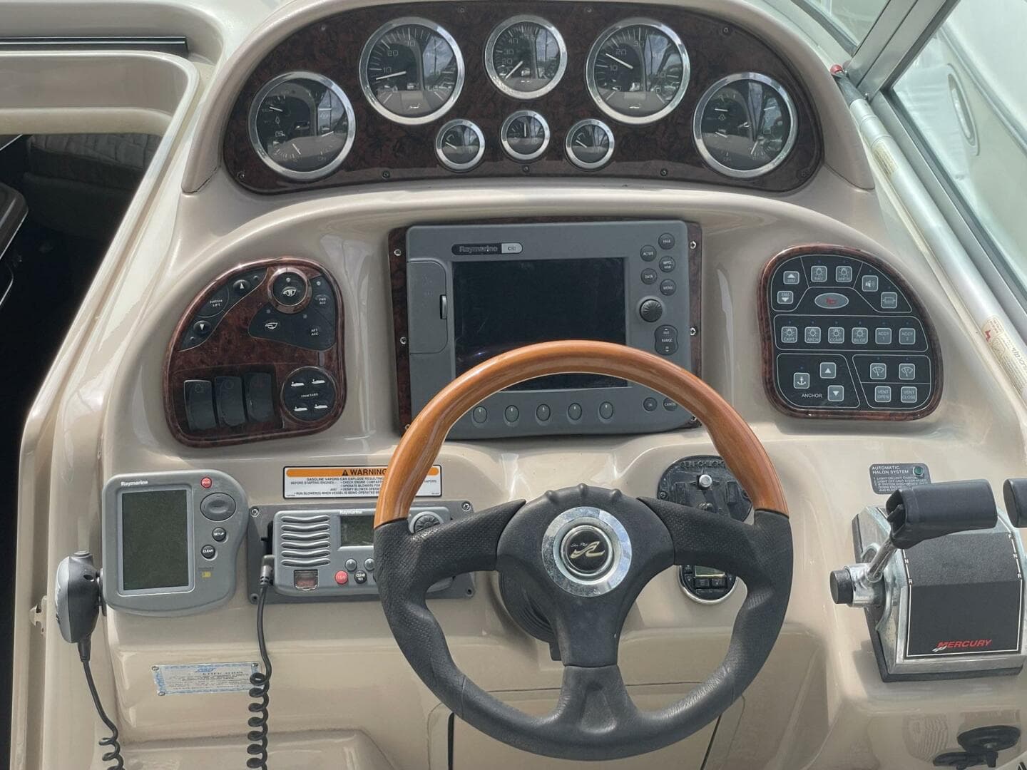 2003 Sea Ray 300 Sundancer — photo 20