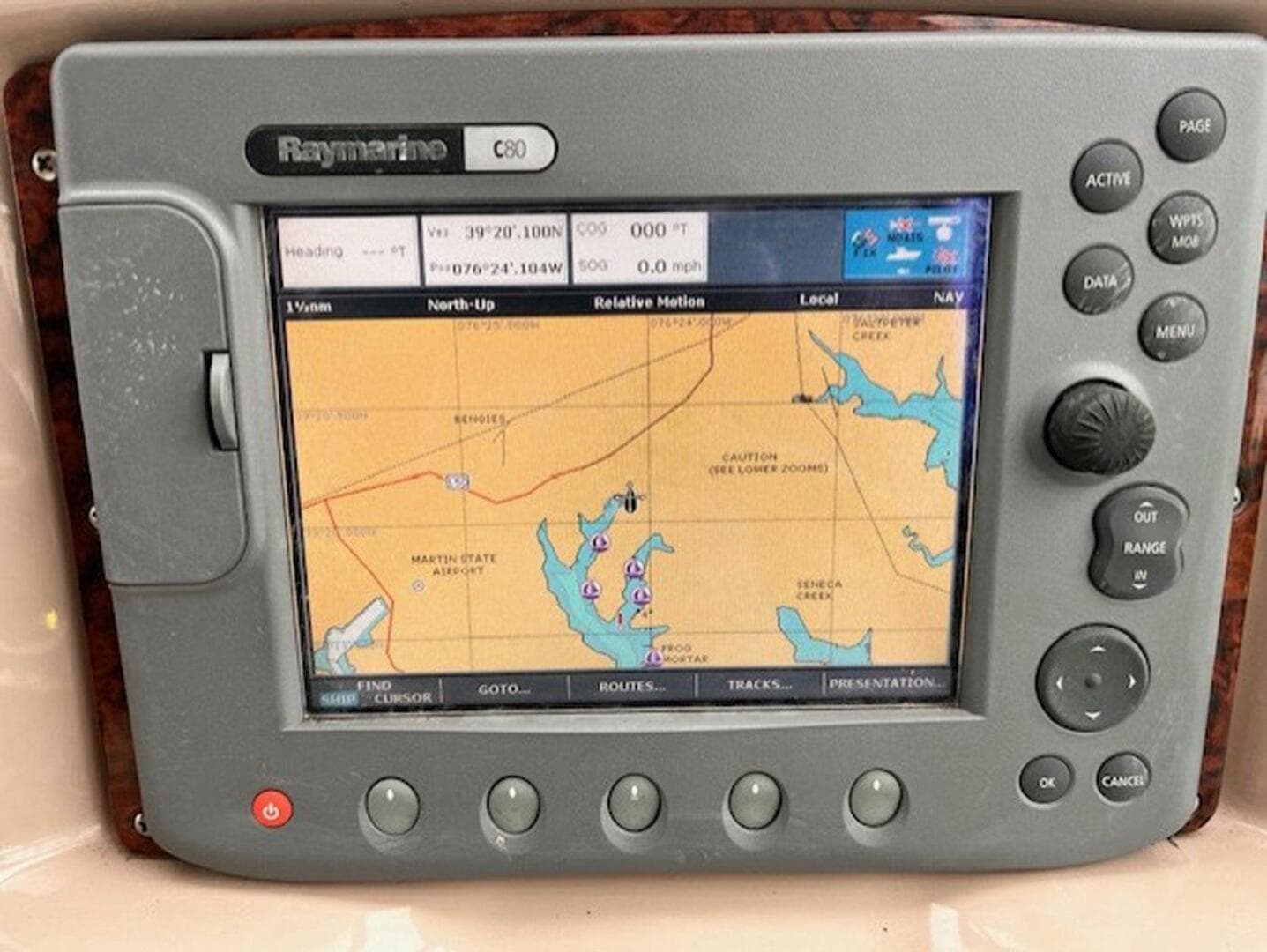 2003 Sea Ray 300 Sundancer — photo 16