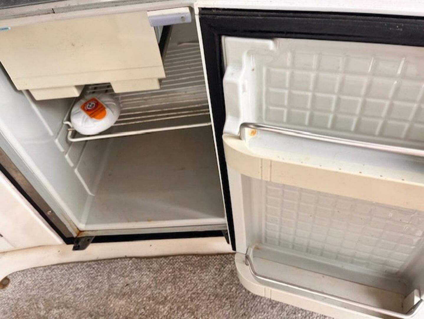 2003 Sea Ray 300 Sundancer — photo 6