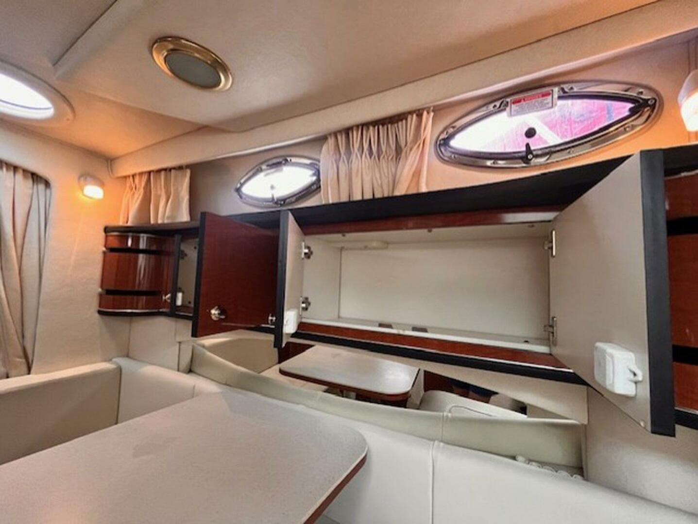 2003 Sea Ray 300 Sundancer — photo 25