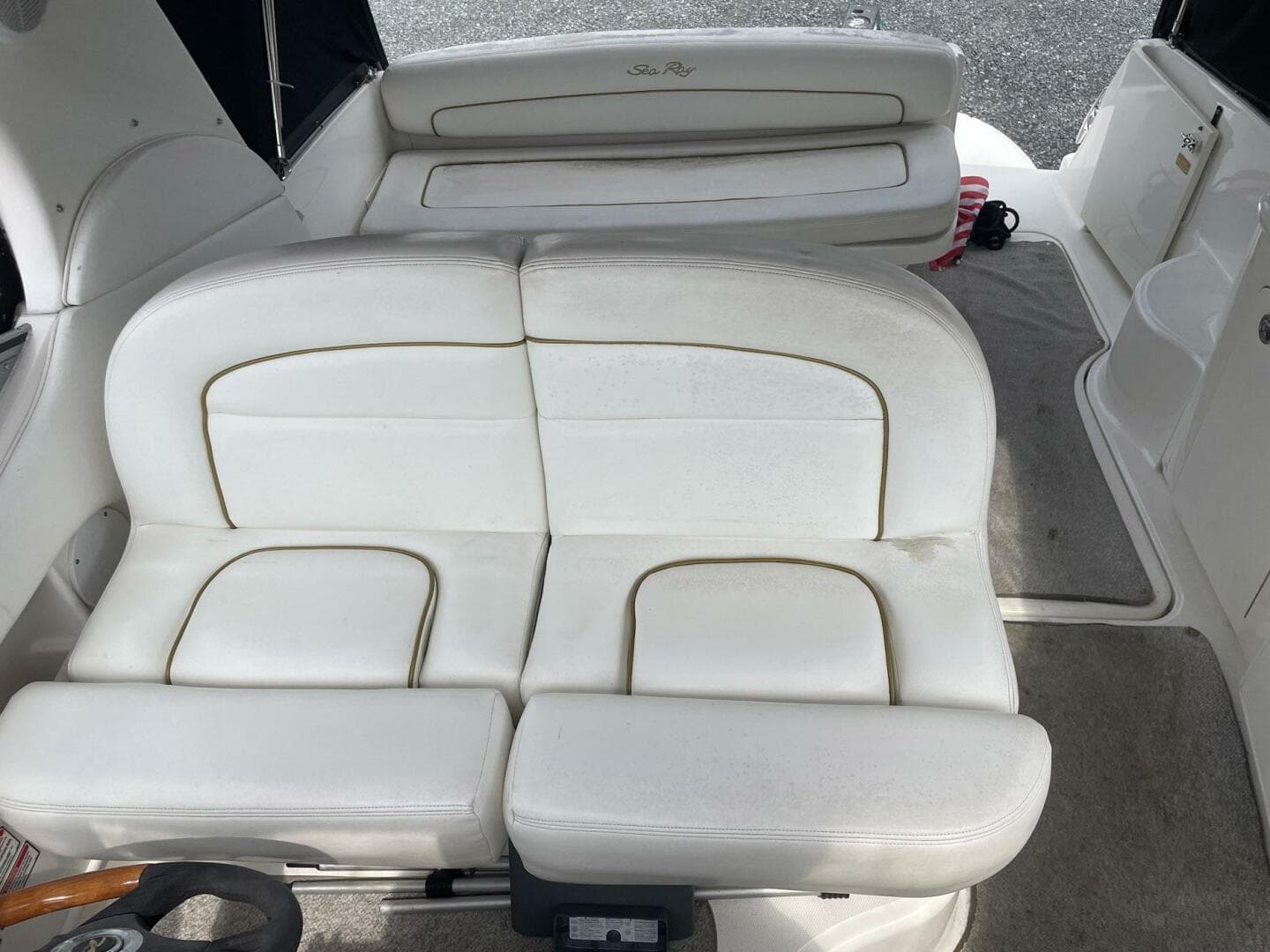 2003 Sea Ray 300 Sundancer — photo 10