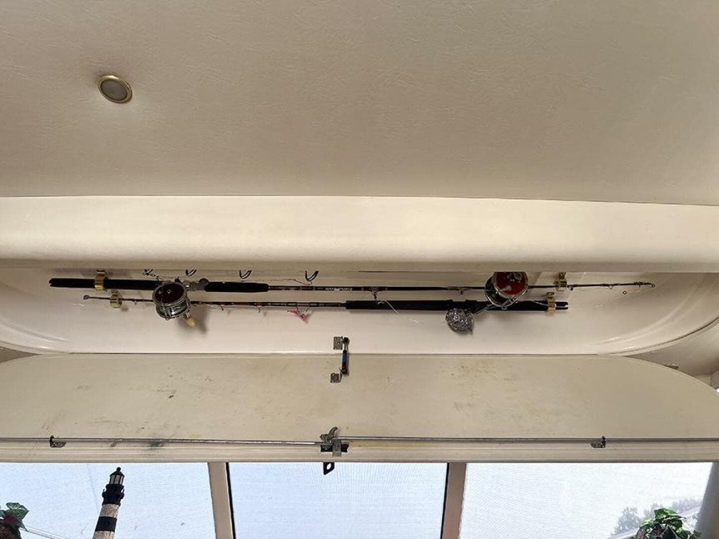 2002 Silverton 42 Convertible — photo 39