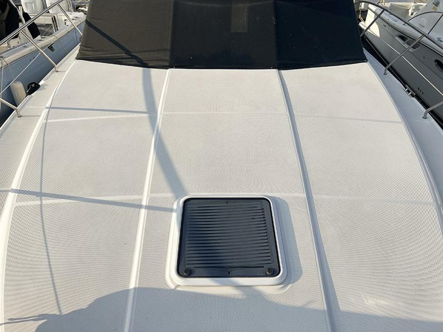 2002 Silverton 42 Convertible — photo 6