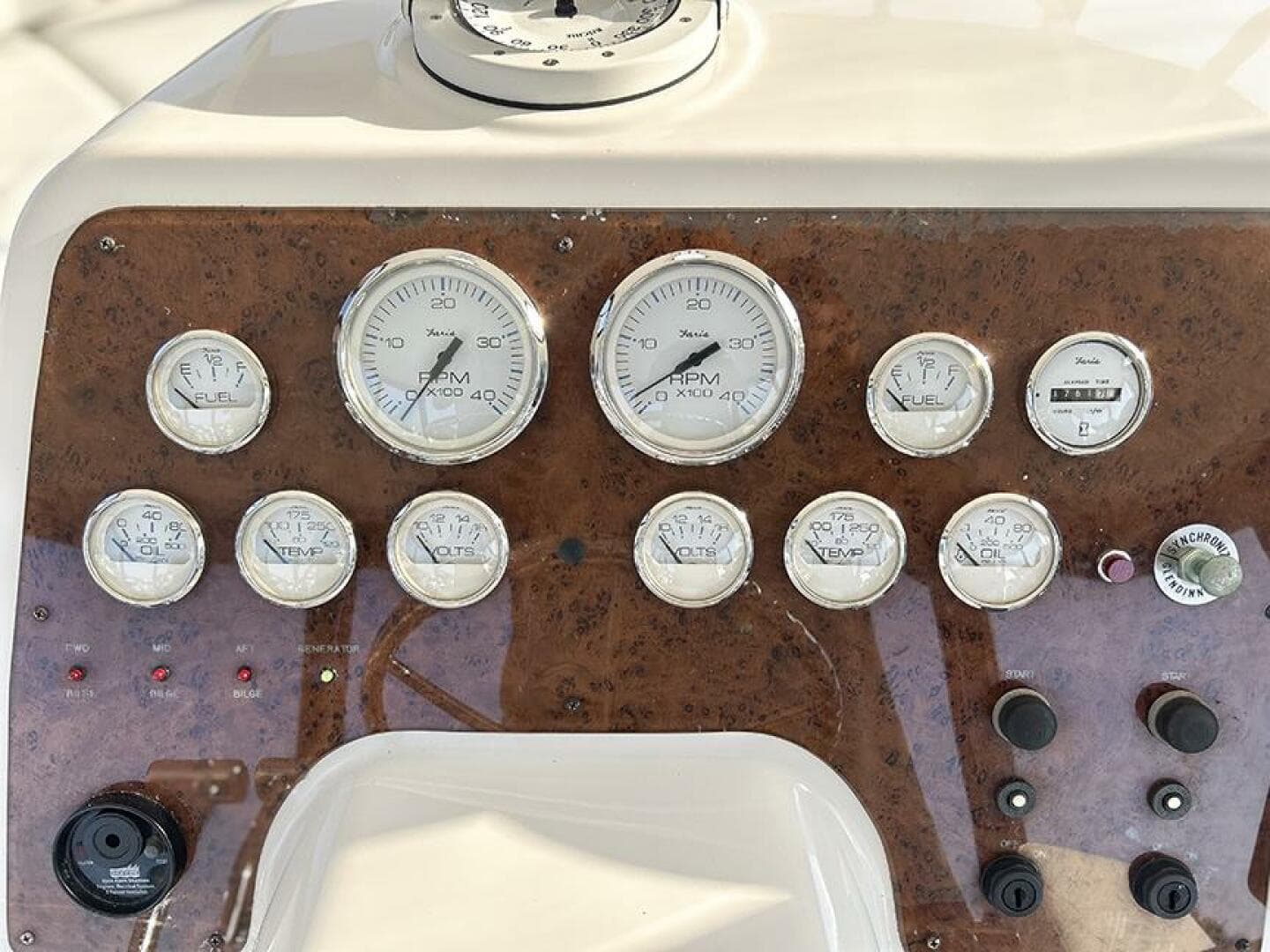 2002 Silverton 42 Convertible — photo 17