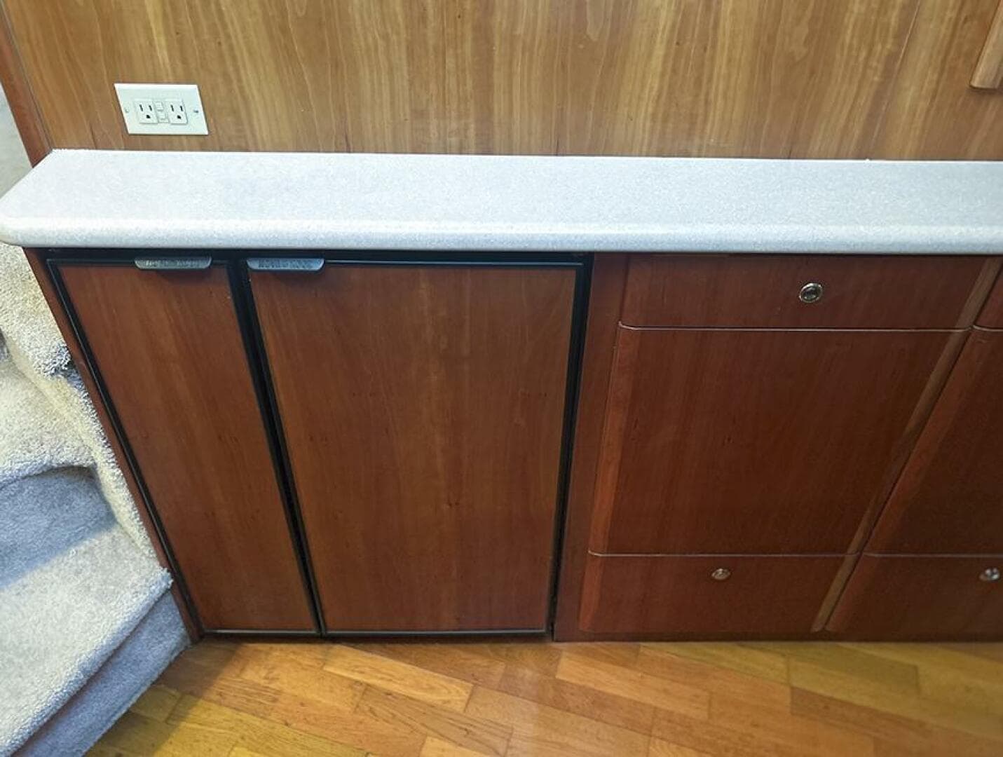 2002 Silverton 42 Convertible — photo 29