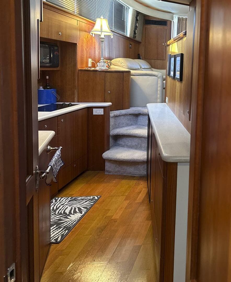 2002 Silverton 42 Convertible — photo 31