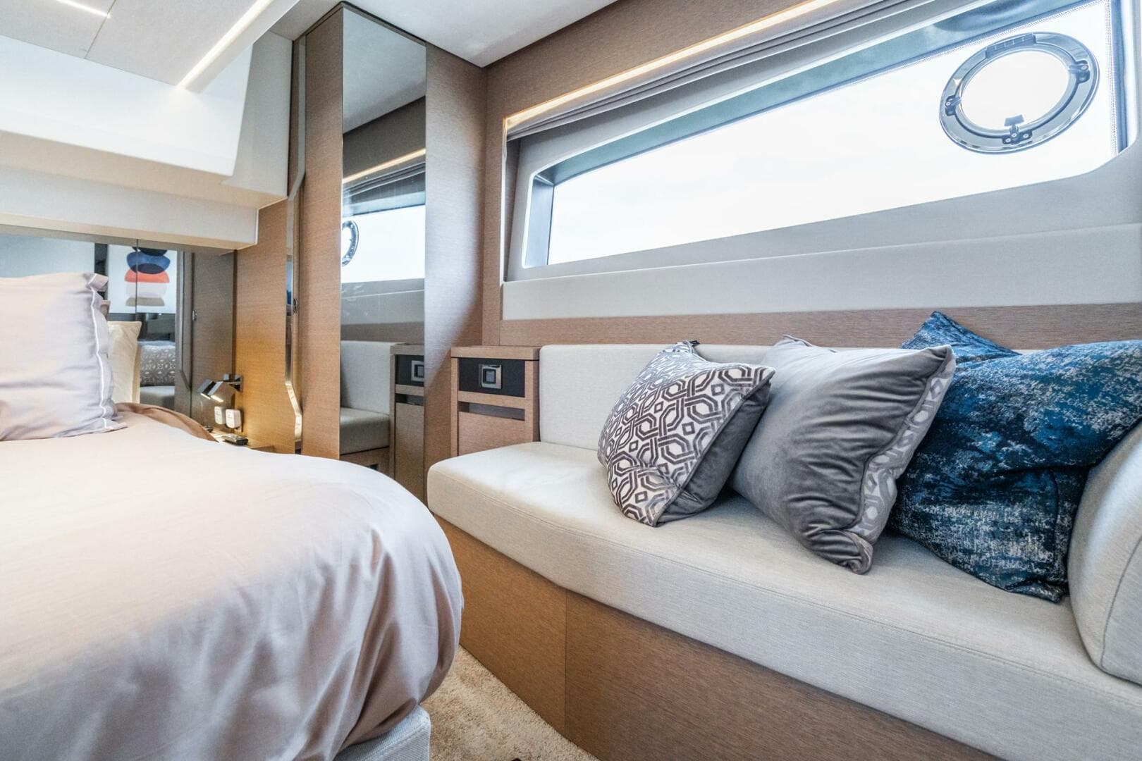 2019 Prestige — photo 53