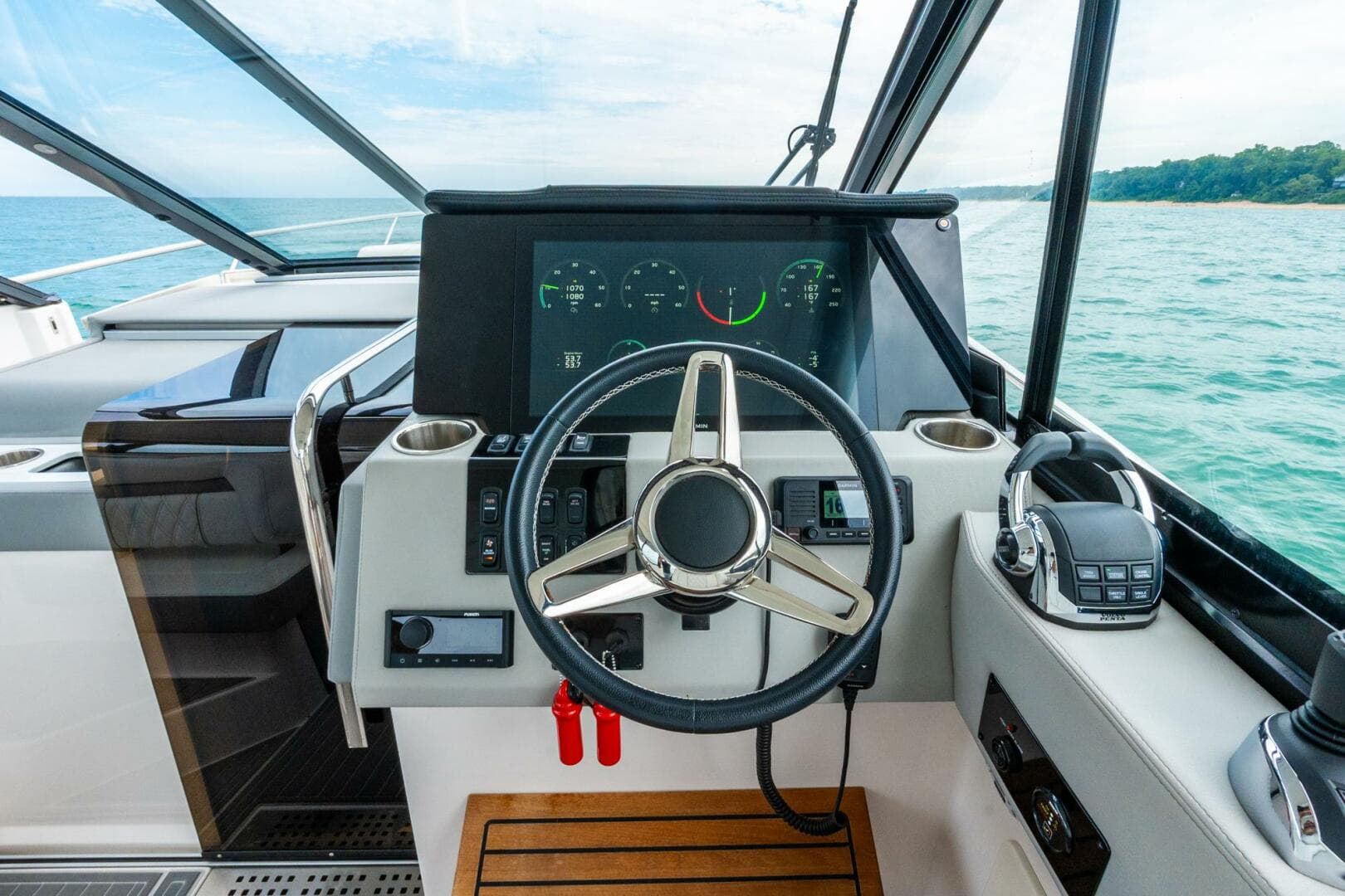 2022 Regal 36 Grande Coupe — photo 31