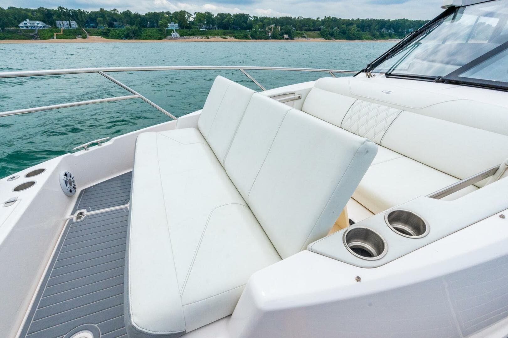 2022 Regal 36 Grande Coupe — photo 41