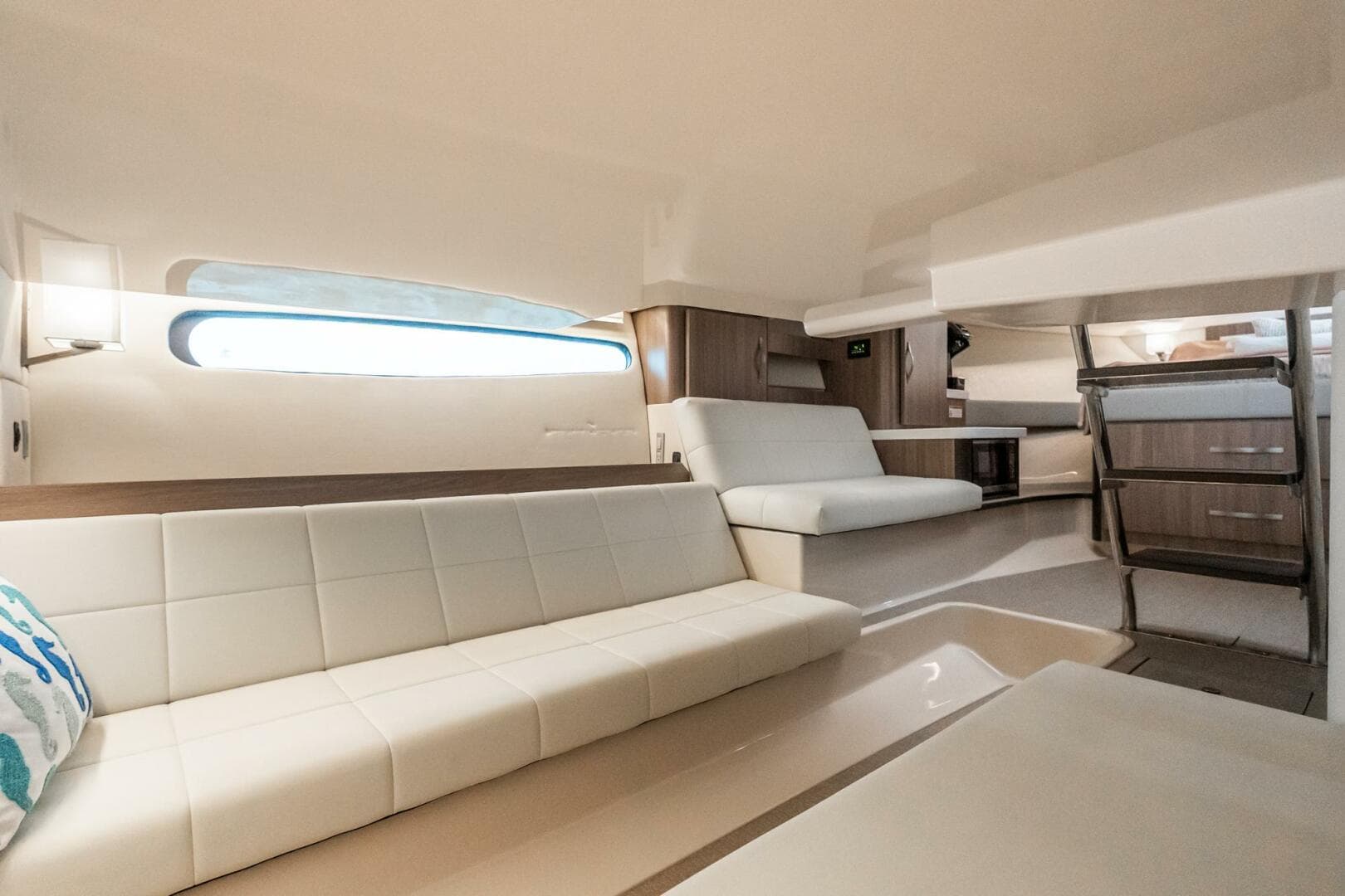 2022 Regal 36 Grande Coupe — photo 55