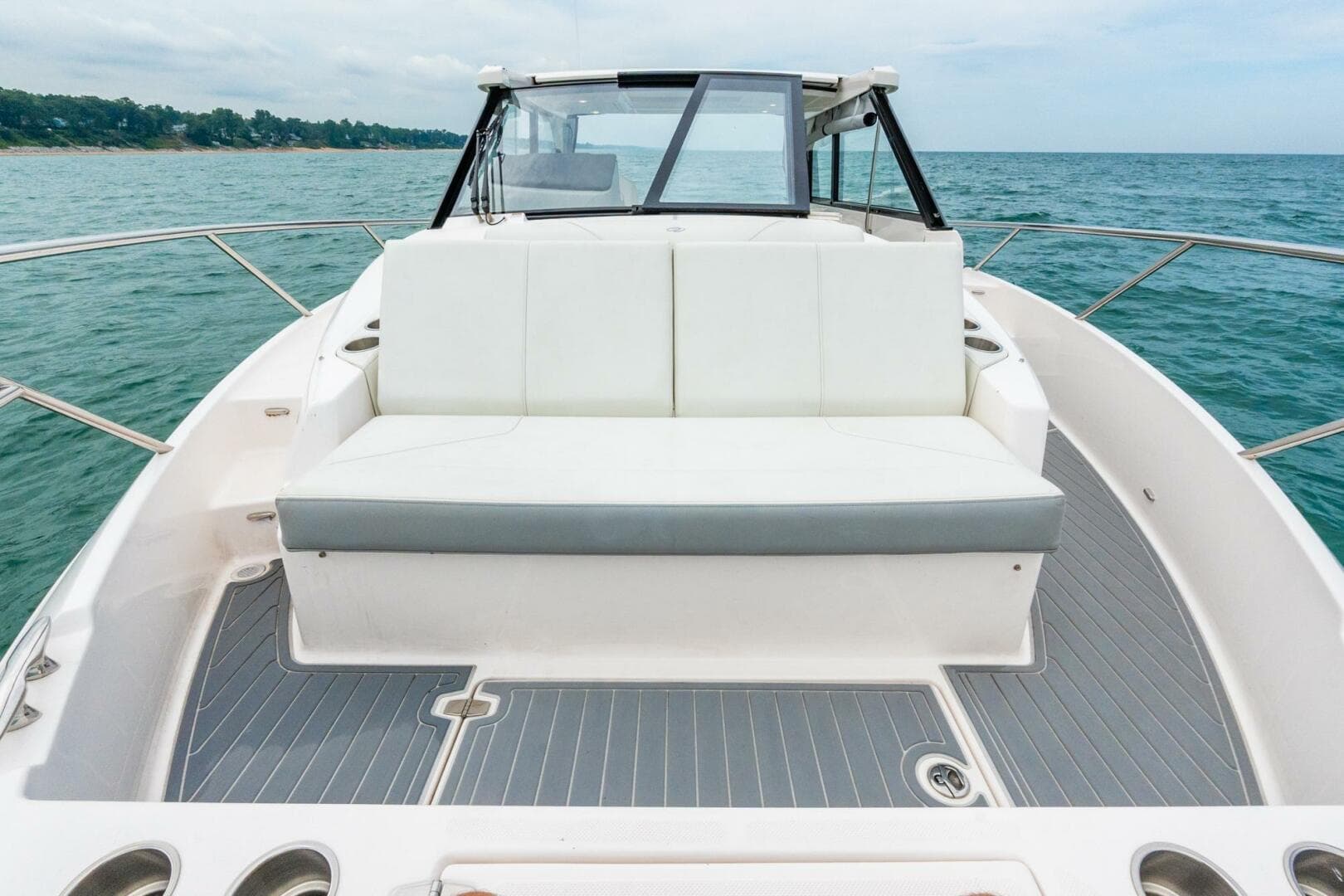 2022 Regal 36 Grande Coupe — photo 23