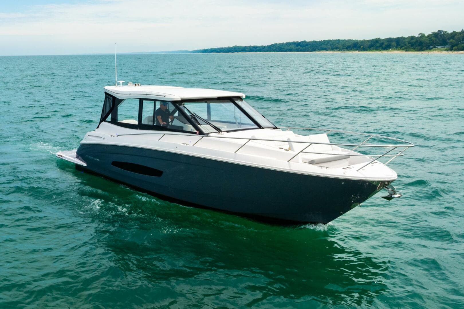 2022 Regal 36 Grande Coupe — photo 4