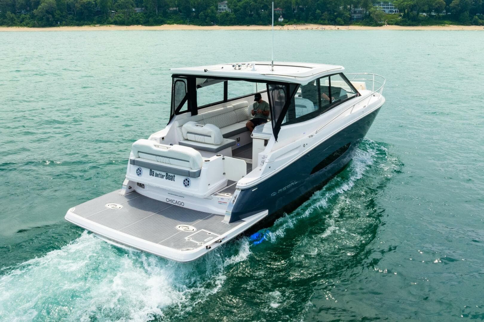 2022 Regal 36 Grande Coupe — photo 2