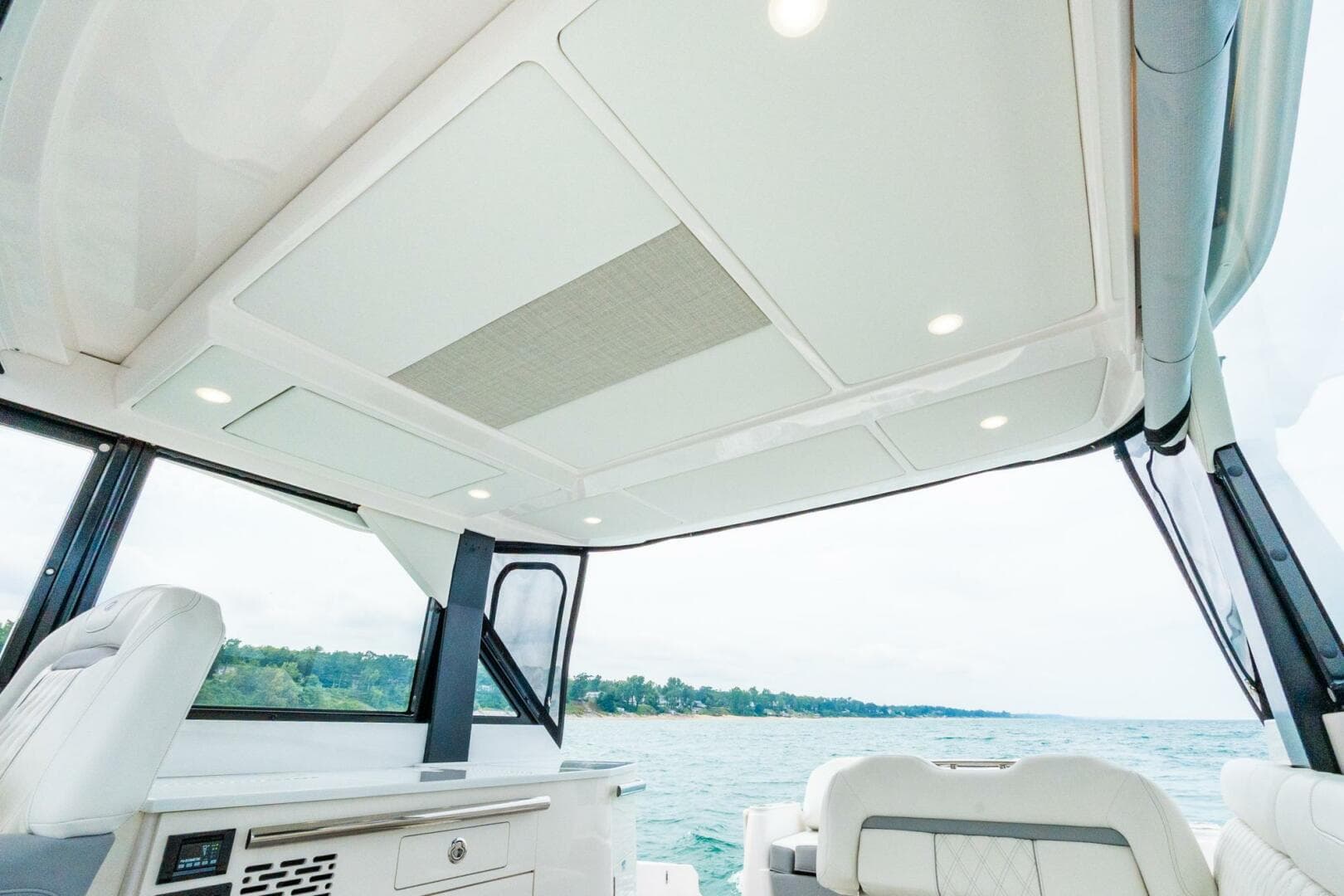 2022 Regal 36 Grande Coupe — photo 36