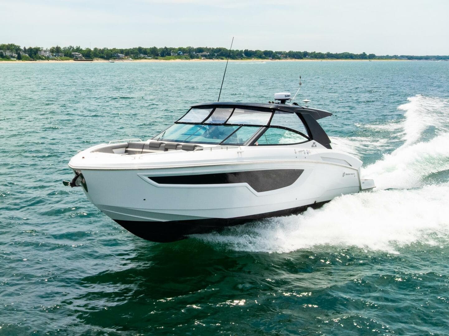 2021 Cruisers Yachts — photo 6